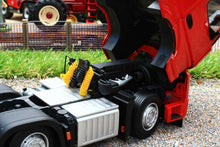 Load image into Gallery viewer, MM1912-04 MARGE MODELS MERCEDES BENZ ACTROS GIGASPACE 6X2 LORRY IN RED