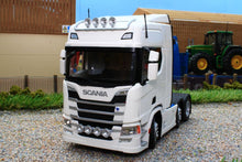 Load image into Gallery viewer, MM2015-01 Marge Models Scania R500 Lorry 6x2 in White