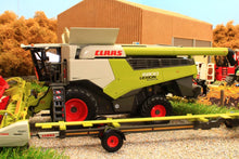 Load image into Gallery viewer, MM2027 MARGE MODELS CLAAS LEXION 6800 COMBINE HARVESTER WITH VARIO 930 HEADER