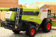 Load image into Gallery viewer, MM2027 MARGE MODELS CLAAS LEXION 6800 COMBINE HARVESTER WITH VARIO 930 HEADER