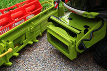 Load image into Gallery viewer, MM2028 MARGE MODELS CLAAS LEXION 6800 TERRA TRAC COMBINE HARVESTER WITH VARIO 930 HEADER