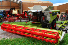 Load image into Gallery viewer, MM2028 MARGE MODELS CLAAS LEXION 6800 TERRA TRAC COMBINE HARVESTER WITH VARIO 930 HEADER