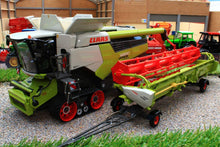 Load image into Gallery viewer, MM2028 MARGE MODELS CLAAS LEXION 6800 TERRA TRAC COMBINE HARVESTER WITH VARIO 930 HEADER