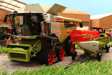 Load image into Gallery viewer, MM2028 MARGE MODELS CLAAS LEXION 6800 TERRA TRAC COMBINE HARVESTER WITH VARIO 930 HEADER