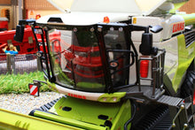 Load image into Gallery viewer, MM2028 MARGE MODELS CLAAS LEXION 6800 TERRA TRAC COMBINE HARVESTER WITH VARIO 930 HEADER