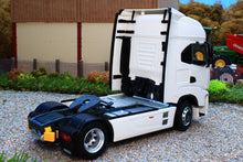 Load image into Gallery viewer, MM2231-01 Marge Models Iveco S-Way Lorry Tractor Unit 4x2 in White