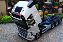 Load image into Gallery viewer, MM2235-01 Marge Models Volvo FH5 Truck with Meiller Hooklift in White