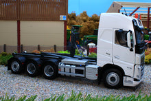 Load image into Gallery viewer, MM2235-01 Marge Models Volvo FH5 Truck with Meiller Hooklift in White