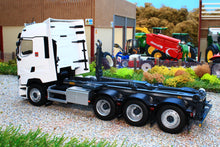 Load image into Gallery viewer, MM2237-01 Marge Models Renault Truck with Meiller Hook-lift in White