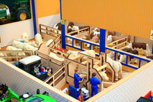 Load image into Gallery viewer, Bt8700 Cattle Handling Unit With Free Set Of Brushwood Store Cattle! Farm Buildings & Stables (1:32