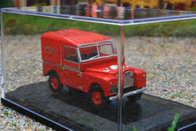 Load image into Gallery viewer, OXF76LAN188004 OXFORD DIECAST 1:76 SCALE LAND ROVER S1 88 HARD TOP ROYAL MAIL