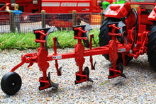 Load image into Gallery viewer, REP102 REPLICAGRI IH 155 INTERNATIONAL 3 FURROW REVERSIBLE PLOUGH