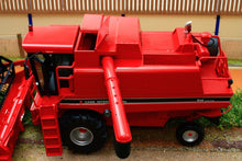 Load image into Gallery viewer, Rep113 Replicagri Case Ih Axial 1640 Combine Harvester Tractors And Machinery (1:32 Scale)