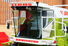 Load image into Gallery viewer, Rep169 Replicagri Claas Dominator 88 Classic Combine Harvester Tractors And Machinery (1:32 Scale)