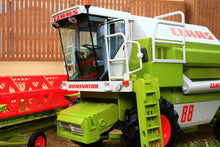 Load image into Gallery viewer, Rep169 Replicagri Claas Dominator 88 Classic Combine Harvester Tractors And Machinery (1:32 Scale)