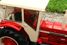 Load image into Gallery viewer, REP208 REPLICAGRI INTERNATIONAL IH 946 4WD TRACTOR WITH DETACHABLE REAR DUALS