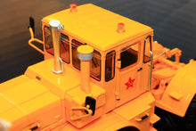 Load image into Gallery viewer, Sch07718 Schuco Kirovets K-700A Tractor In Yellow Tractors And Machinery (1:32 Scale)