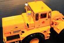 Load image into Gallery viewer, Sch07718 Schuco Kirovets K-700A Tractor In Yellow Tractors And Machinery (1:32 Scale)