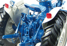 Load image into Gallery viewer, UH2705 Universal Hobbies 1:16 Scale Ford 5000 Tractor