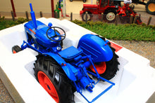 Load image into Gallery viewer, UH2898 Universal Hobbies 1:16th Scale Fordson Dexta 1960 1962 Tractor