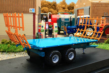 Load image into Gallery viewer, UH4124 Universal Hobbies Rolland BH100 Bale Trailer