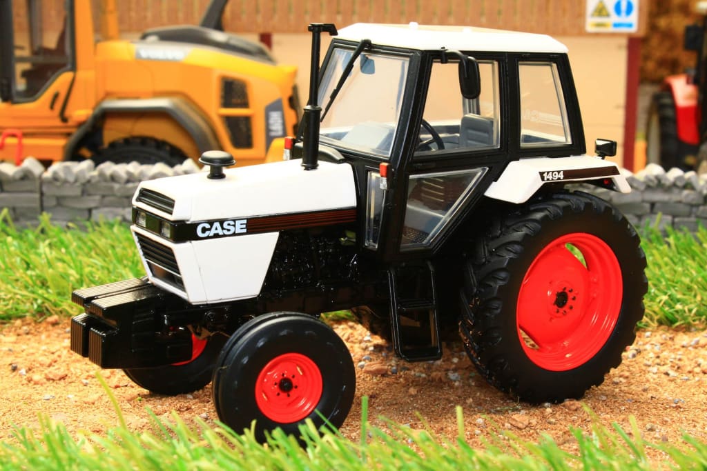 UH4280 UNIVERSAL HOBBIES CASE 1494 2WD TRACTOR IN BLACK AND WHITE