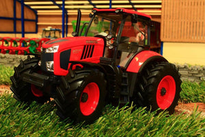 Uh4931 Universal Hobbies Kubota M7-171 Tractor With Dual Rear Wheels Tractors And Machinery (1:32