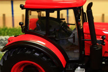 Load image into Gallery viewer, Uh4951 Universal Hobbies Zetor Crystal 160 Tractor Tractors And Machinery (1:32 Scale)