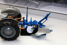 Load image into Gallery viewer, Uh5363 Universal Hobbies Ferguson Fe35 Set (Ltd Edition) ** £5 Off! Now £44.60! Tractors And
