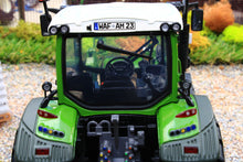 Load image into Gallery viewer, UH6448 Universal Hobbies Fendt 514 Vario Tractor with Front Loader, Agromais Seed Bags & Pallet Ltd Edition
