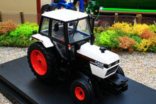 Load image into Gallery viewer, UH6470 Universal Hobbies 132 Scale Case International 1394 2WD Tractor Ltd Edition 1000pcs