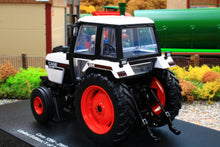 Load image into Gallery viewer, UH6470 Universal Hobbies 132 Scale Case International 1394 2WD Tractor Ltd Edition 1000pcs