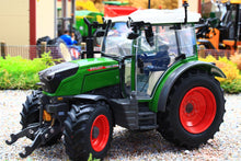 Load image into Gallery viewer, USK10657 USK 1:32 Scale Fendt 210 Vario 4WD Tractor