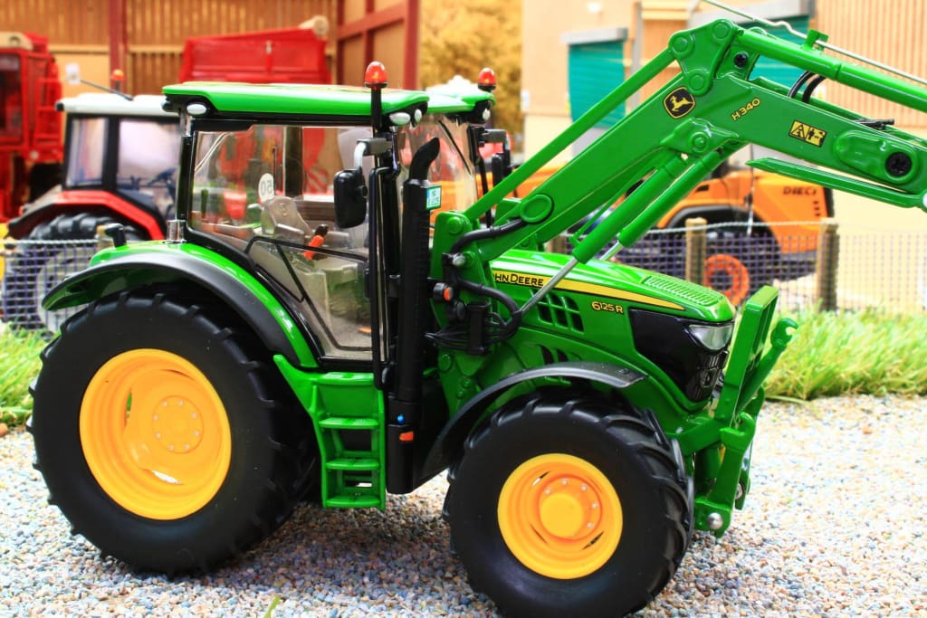 その他 Wiking John Deere 6125R 1/32 Wiking 1:32 John Deere 6125R tractor green 7318 model car