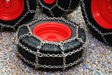 Load image into Gallery viewer, W7391 WIKING WHEEL TYRE AND SNOW CHAIN SET FOR FENDT 828 TRACTOR