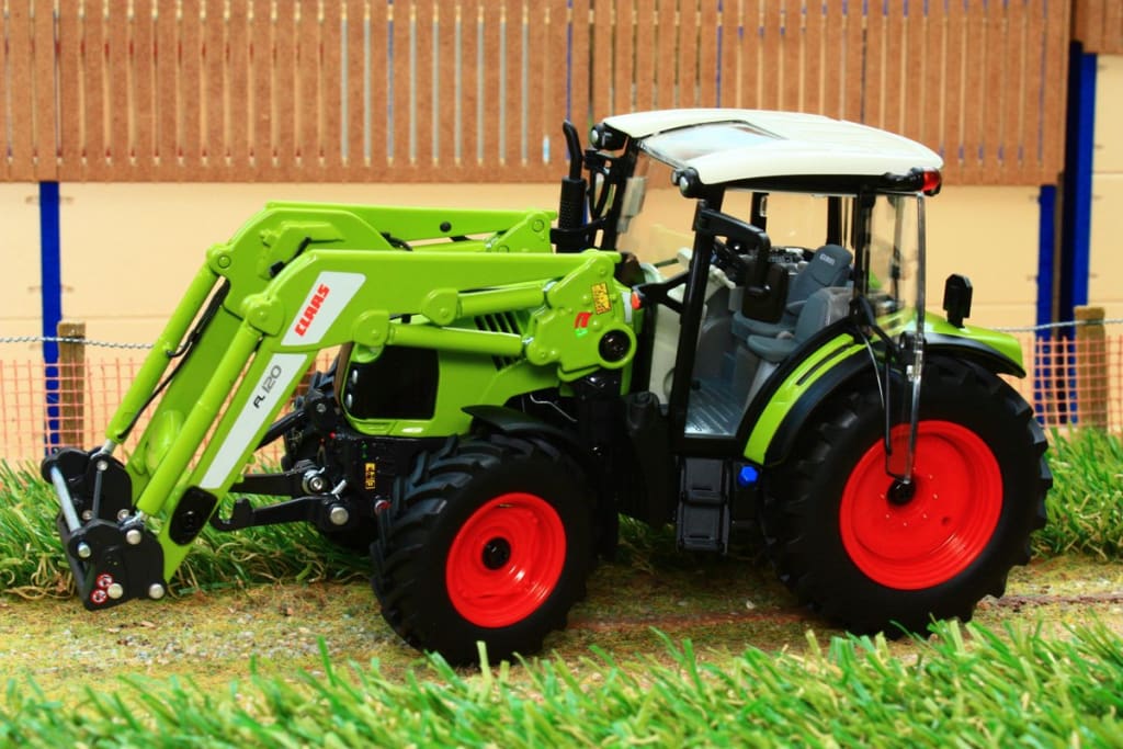 Wiking 7829 Tracteur Wiking Claas Arion 430 avec chargeur frontal, modèle  réduit à l`échelle 1:32 4006874078295 -  - Le magasin  spécialisé de jouets Bruder avec une gamme complète comprenant des pièces