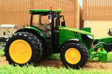 Load image into Gallery viewer, W7846 WIKING JOHN DEERE 7310R TRACTOR WITH REAR DUALS
