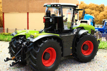 Load image into Gallery viewer, W7853 WIKING CLAAS XERION 4500 TRACTOR