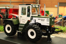Load image into Gallery viewer, WE2058 WEISE MB TRAC 1000 (W441) IN CREAM AND OLIVE
