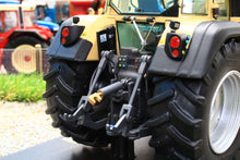 Load image into Gallery viewer, WE2061 WEISE FENDT FAVORIT 926 GEN 2 VARIO STOTZ 4WD TRACTOR