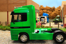 Load image into Gallery viewer, WEL32280G WELLY 132 SCALE Mercedes Actros Lorry in Green