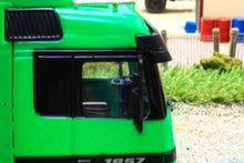 Load image into Gallery viewer, WEL32280G WELLY 132 SCALE Mercedes Actros Lorry in Green