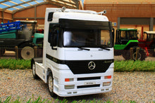 Load image into Gallery viewer, WEL32280W WELLY MERCEDES ACTROS 4X2 LORRY IN WHITE