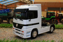 Load image into Gallery viewer, WEL32280W WELLY MERCEDES ACTROS 4X2 LORRY IN WHITE