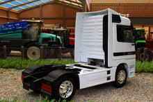 Load image into Gallery viewer, WEL32280W WELLY MERCEDES ACTROS 4X2 LORRY IN WHITE