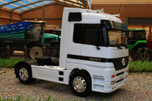 Load image into Gallery viewer, WEL32280W WELLY MERCEDES ACTROS 4X2 LORRY IN WHITE