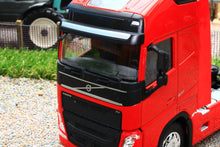 Load image into Gallery viewer, WEL3260SR WELLY 132 SCALE VOLVO FH 4X2 LORRY IN RED