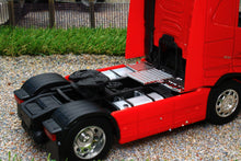 Load image into Gallery viewer, WEL3260SR WELLY 132 SCALE VOLVO FH 4X2 LORRY IN RED