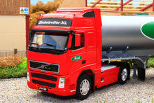 Load image into Gallery viewer, WEL32632RMT Welly 1:32 Scale Volvo FH12 Lorry Milk Tanker in Red and Silver