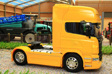 Load image into Gallery viewer, WEL32670SY WELLY 132 SCALE SCANIA R730 V8 4X2 LORRY IN YELLOW